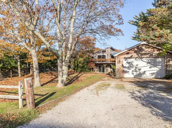 18 Hoover Ct, Montauk, NY 11954