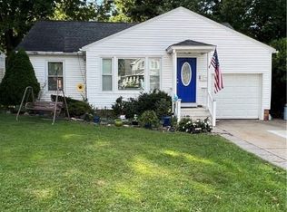 1176 Iroquois Ave, Mayfield, OH 44124