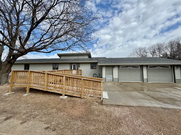 39976 205th St, Huron, SD 57350