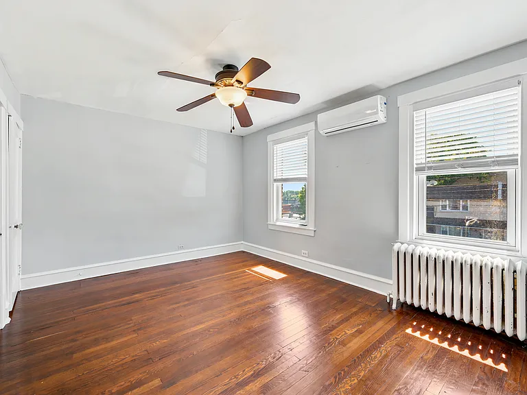 4611 Silverwood St — Photo 12