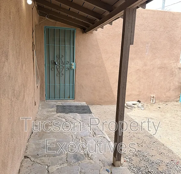 1233 E Mabel St #3 — Photo 11