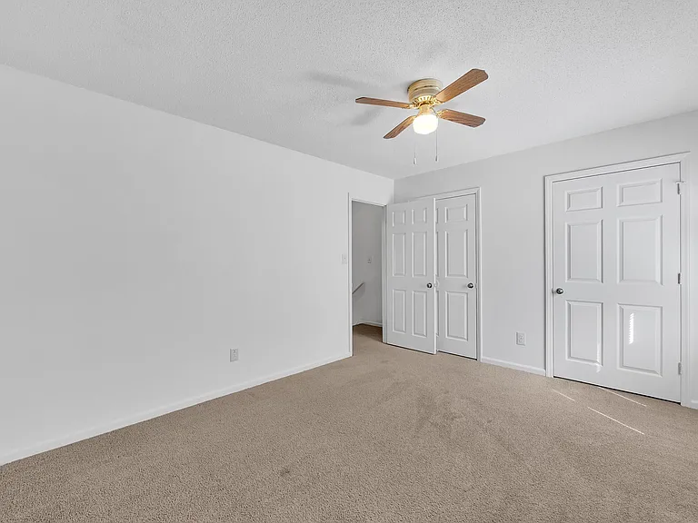 Belmont Heights Apartments & Townhomes — Photo 81