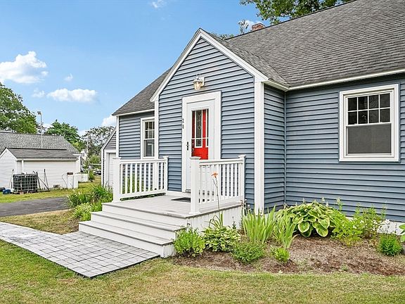 3rd image of 20 Doris Ave