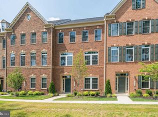 13751 Senea Dr, Gainesville, VA 20155