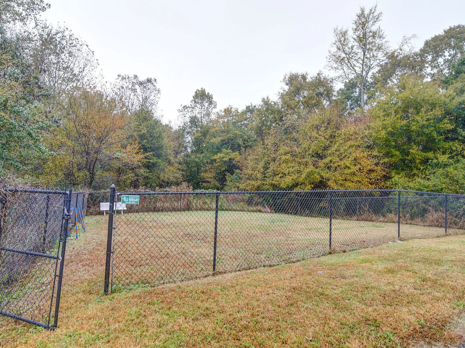 Chapman Pointe — Photo 3