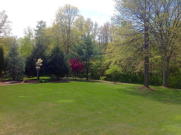 5th image of 328 Hawks Nest Dr