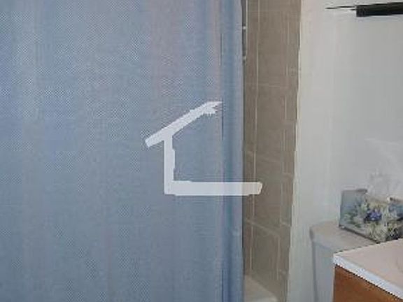 4th image of 1641 Commonwealth Ave #31