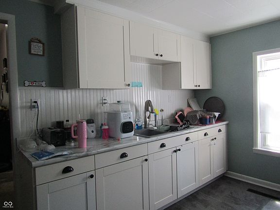 2nd image of 1304 E Main St