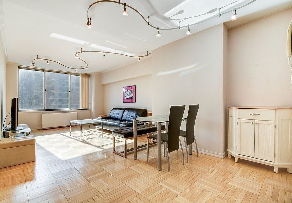 1st image of 236 E 47th St #115F