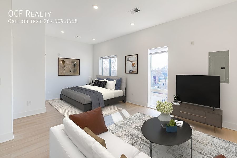 1st image of 4200 Lancaster Ave #205