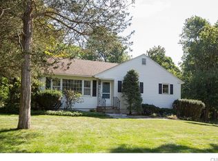 12 Frandon Dr, Danbury, CT 06811