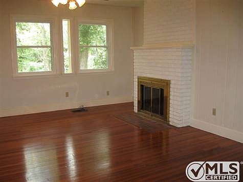 3rd image of 2010 W Randolph Cir #1