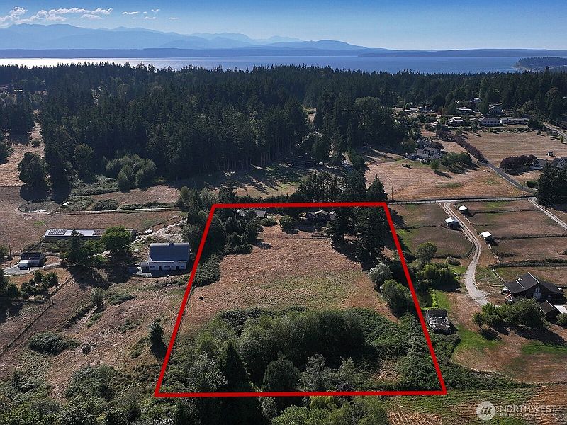 2nd image of 6065 McMaster Road