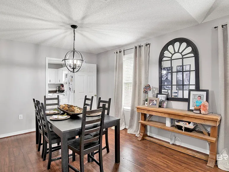 157 Oakwood Ave — Photo 8