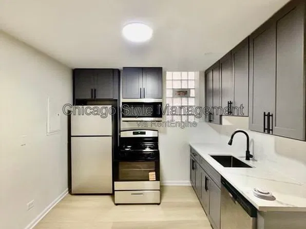 7831 S Colfax Ave, Chicago, IL 60649