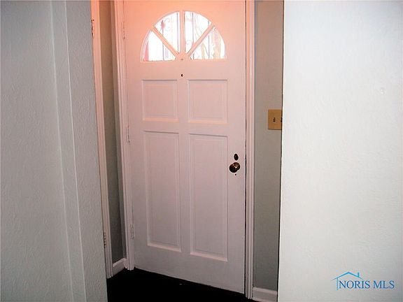 2nd image of 2650 Merrimac Blvd