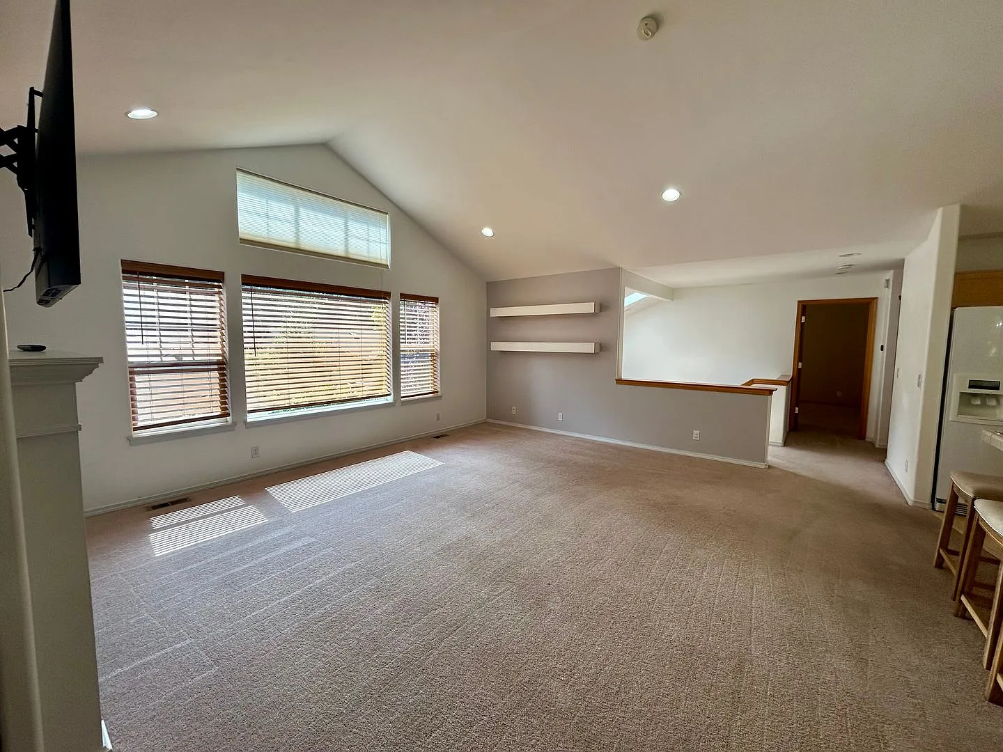 14 Yearling Pl — Photo 3