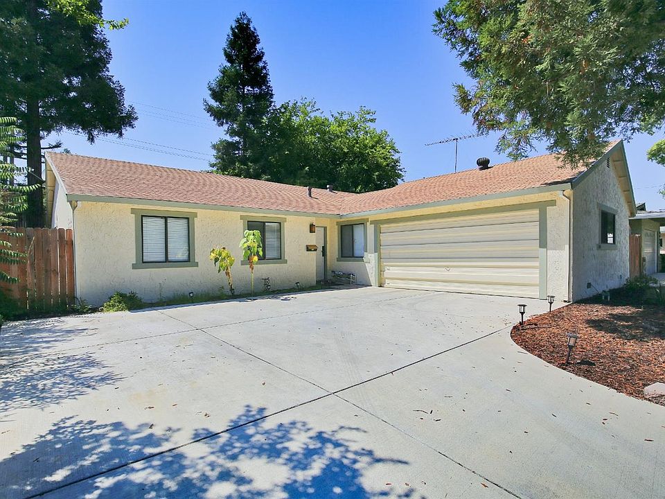 1st image of 1404 Oakmont Dr