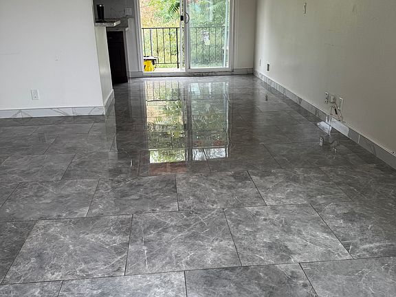5th image of 205 Mooney Dr #D
