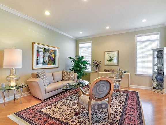 4th image of 83 Spyglass Dr