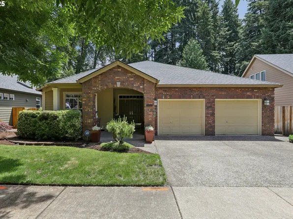 17752 SW Inkster Dr, Sherwood, OR 97140