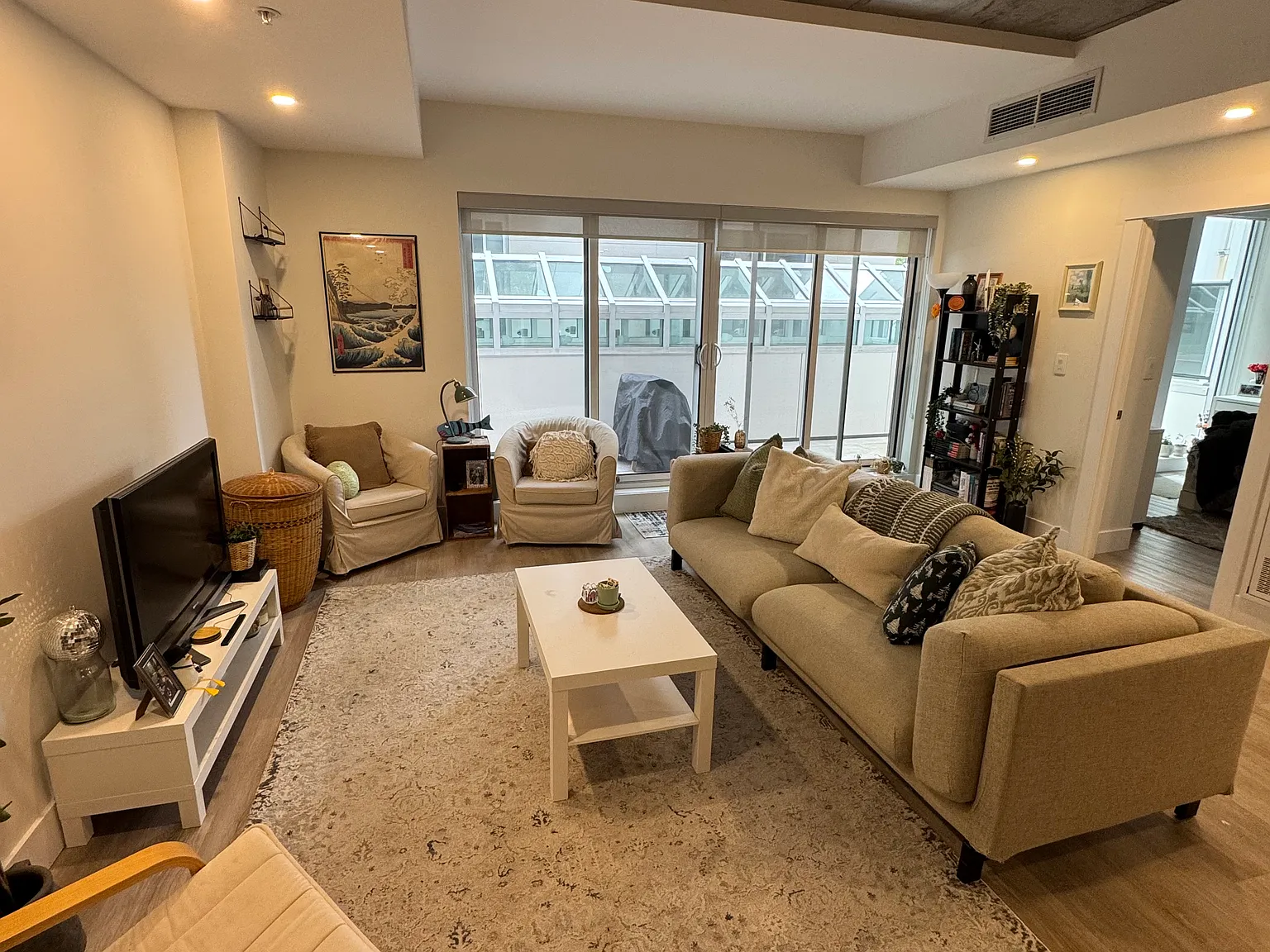 2 bed, 1000 sqft, $2,795 — Photo 1