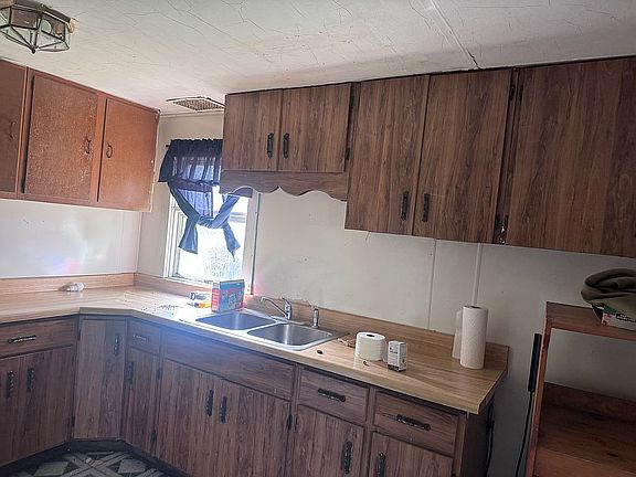 5th image of 1263 Rocky Grove Ave