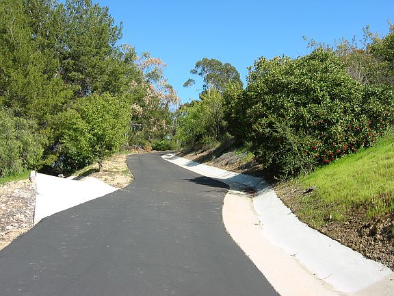 2nd image of 3071 Blandford Dr