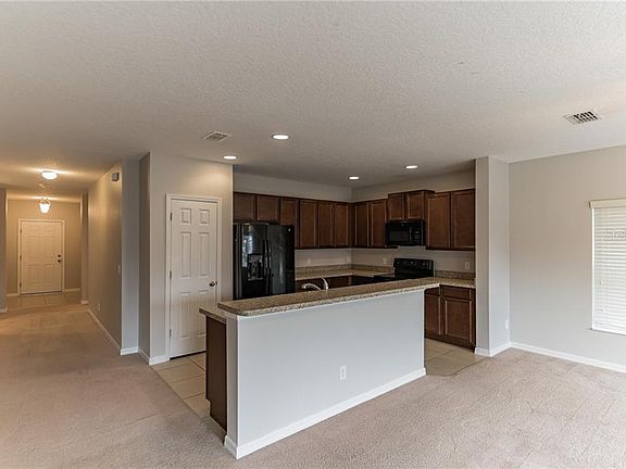 4th image of 308 Ironwood Dr