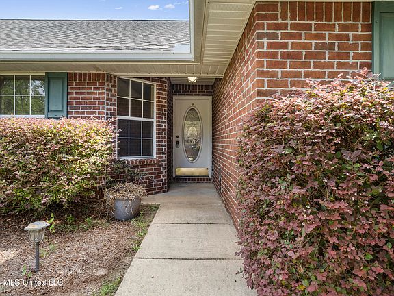 4th image of 1622 Lori Dr