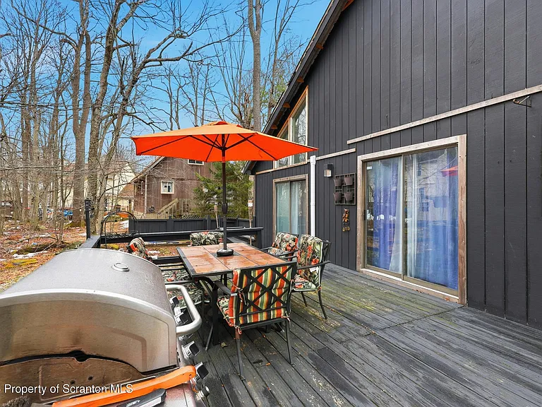 1379 Winding Way — Photo 34
