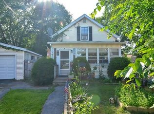 34 Maple St, Spencer, MA 01562