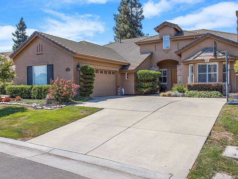 1st image of 4523 Pebble Beach Dr