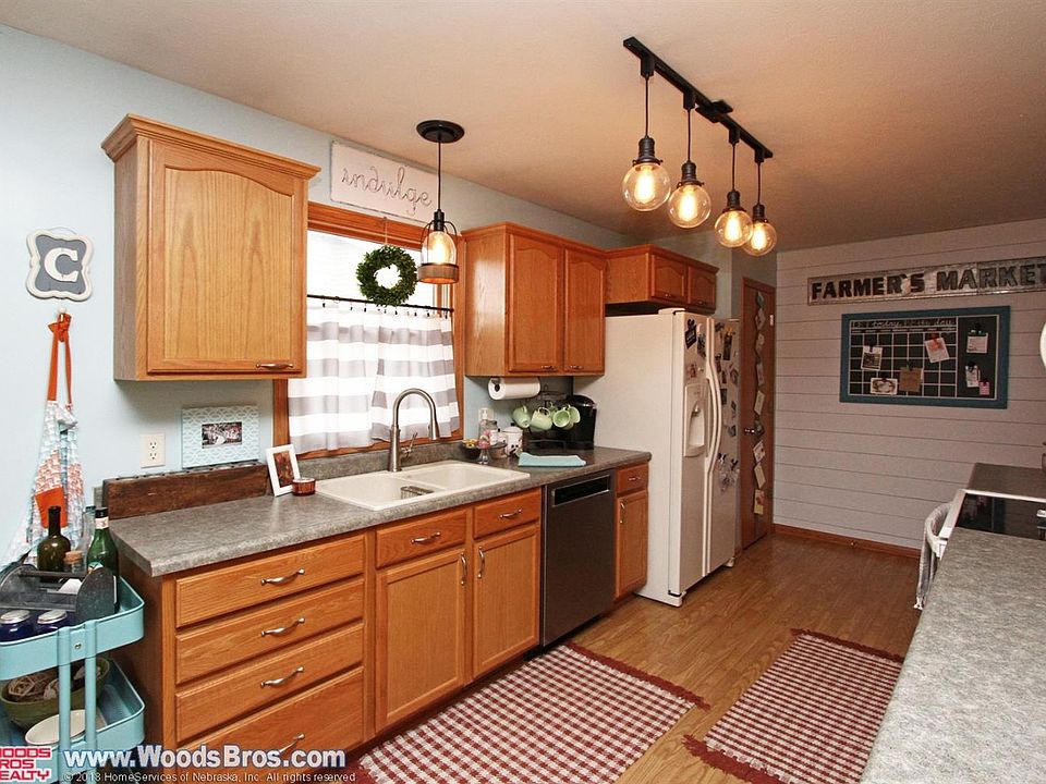 2nd image of 4421 W Leighton Ave