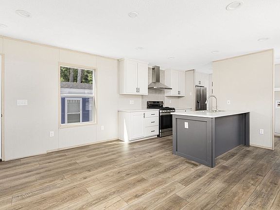 4th image of 460 Collins St #38