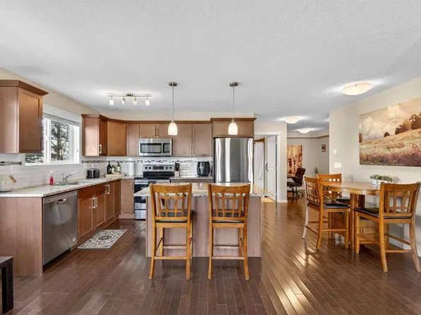 304 S Cranberry Park SE #312, Calgary, AB T3M 1W2