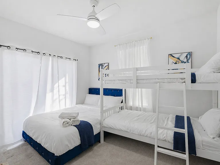 2347 Kings Rd — Photo 35