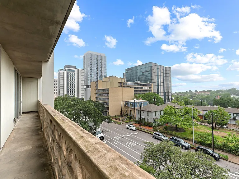 1801 Lavaca St #4C — Photo 17