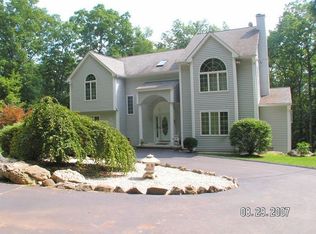 40 Beaver Bog Rd, New Fairfield, CT 06812