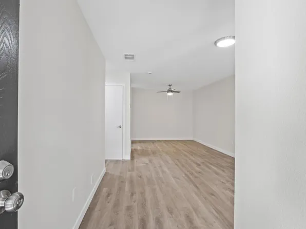 2875 N Los Felices Rd Unit 101, Palm Springs, CA 92262