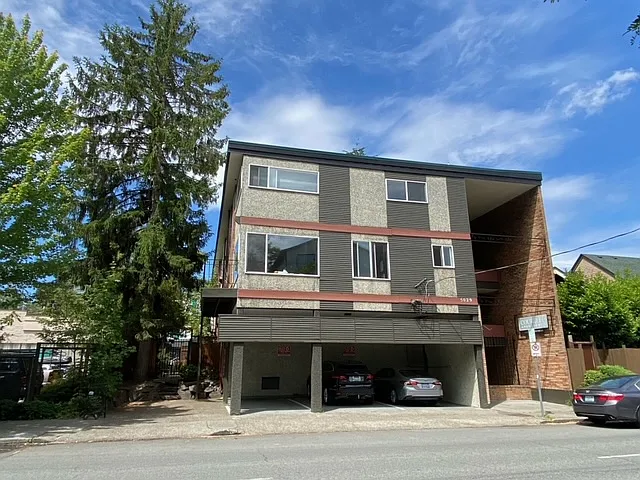 5029 11th Ave NE #201 — Photo 1