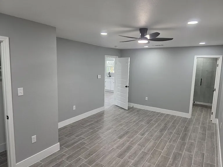 3914 Southlawn St — Photo 5