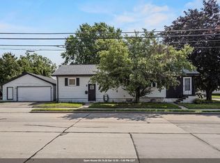 1222 Knapp St, Oshkosh, WI 54902