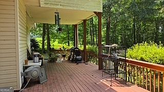 3rd image of 215 Ashley Trace Dr