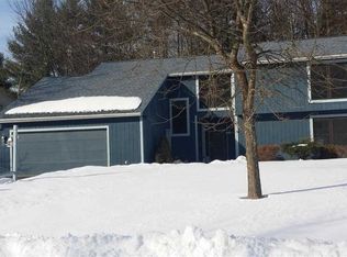 32 Glade Mallow Rd, Malta, NY 12020