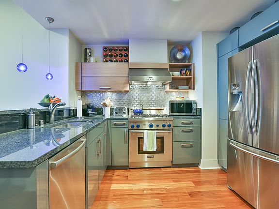 3rd image of 88 E San Fernando St Unit 2003