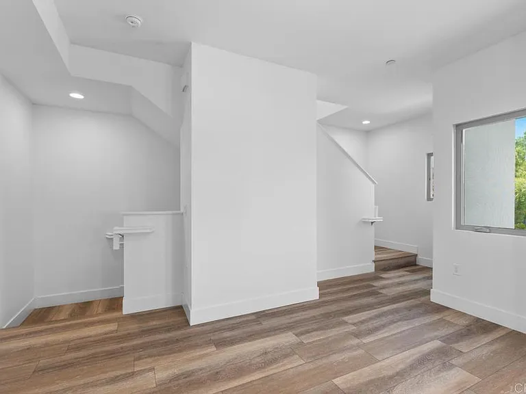 4410 Gresham St — Photo 37