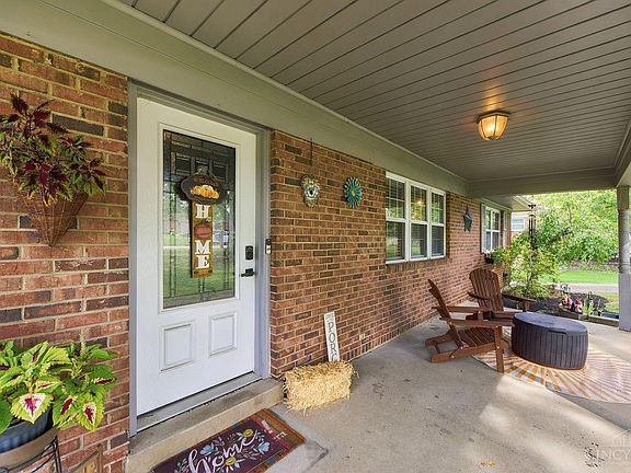 3rd image of 6536 Springmyer Dr