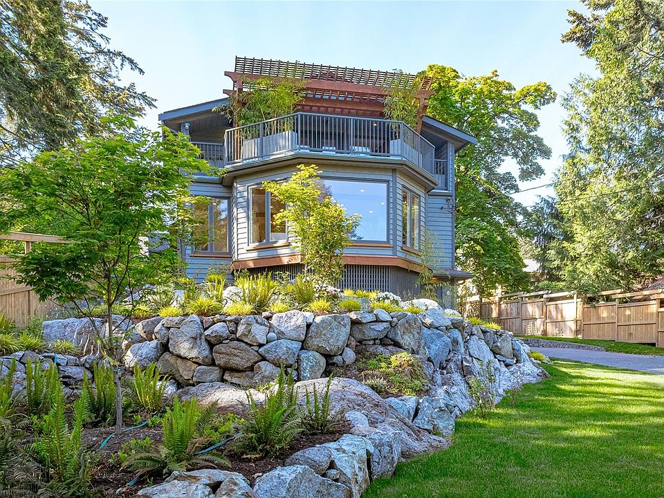 1st image of 4906 Cordova Bay Rd