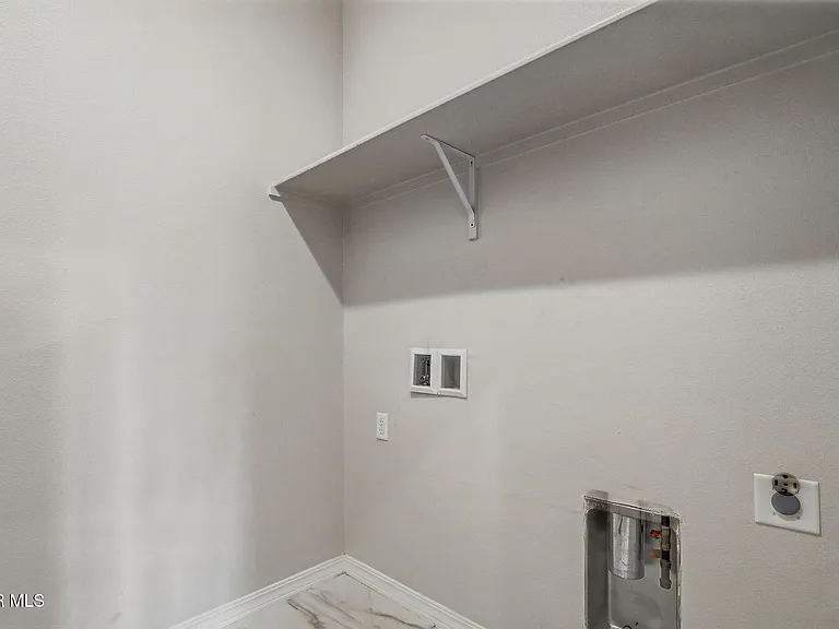 941 Aqueduct Ave — Photo 10
